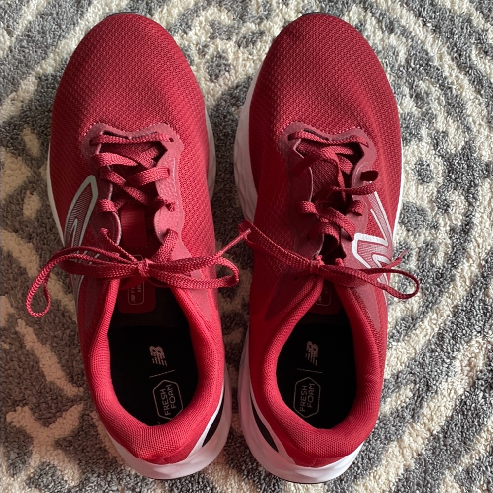 New Balance Red Athletic Shoes-Arishi Fresh Foam Women’s Sneaker Size 10W widths